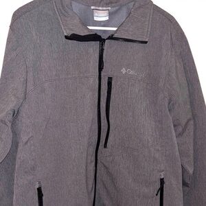 Columbia Men's Softshell Performance Jacket. Gray, Size L